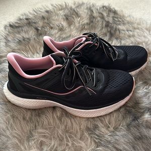 Brand new Women’s Saucony Shoes